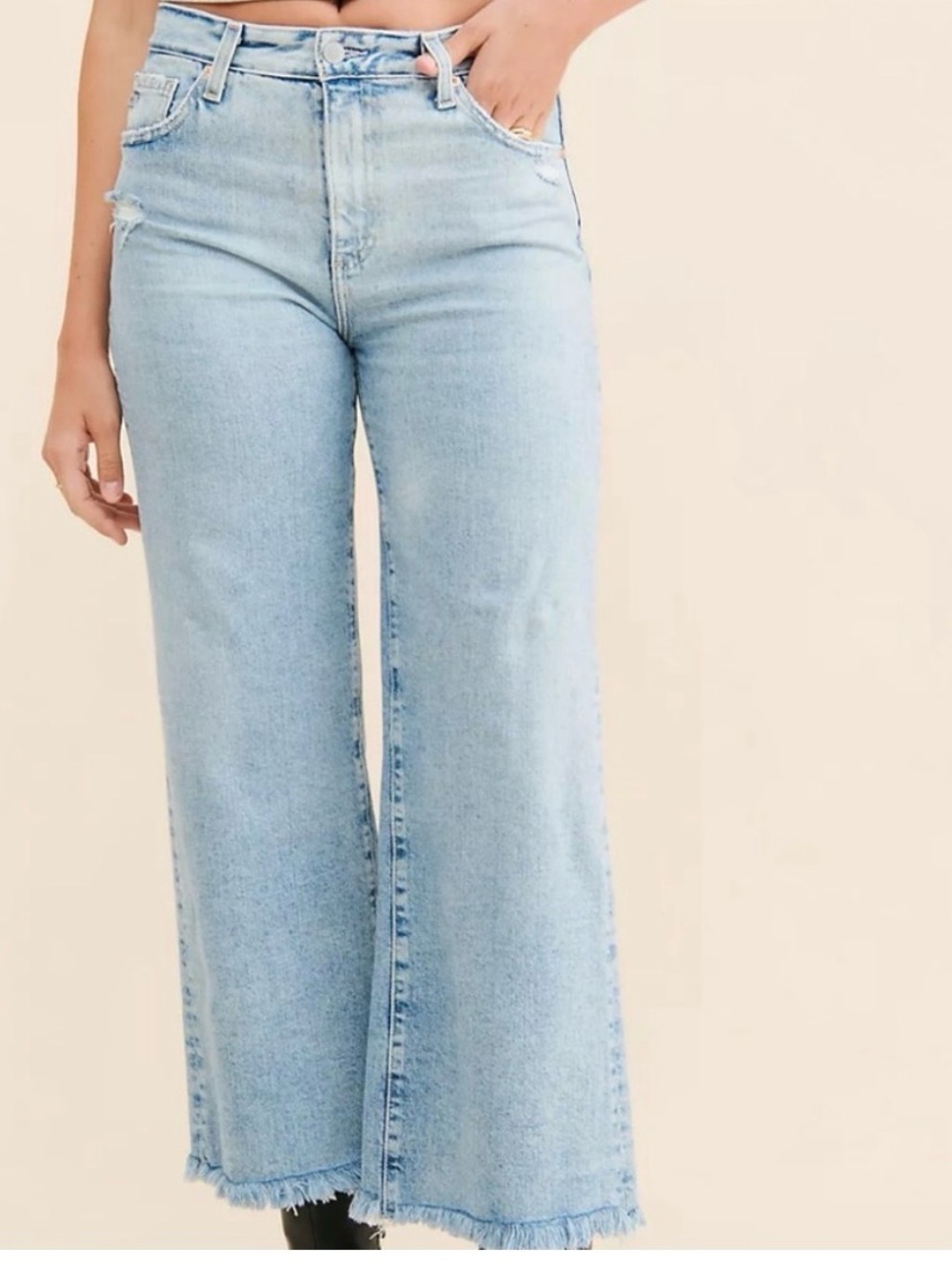 AG Saige Wide Leg Cropped High Rise jeans 31
